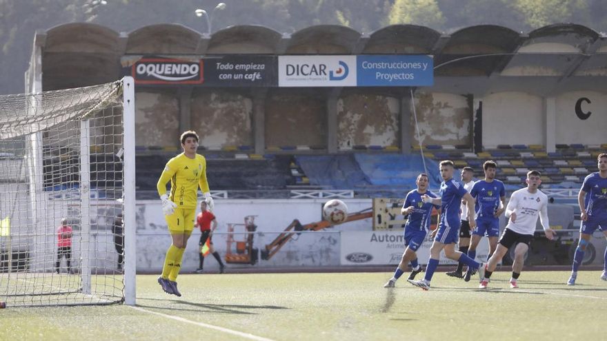 Medio millón de euros para remodelar el estadio de fútbol de Mieres para jugar la Copa