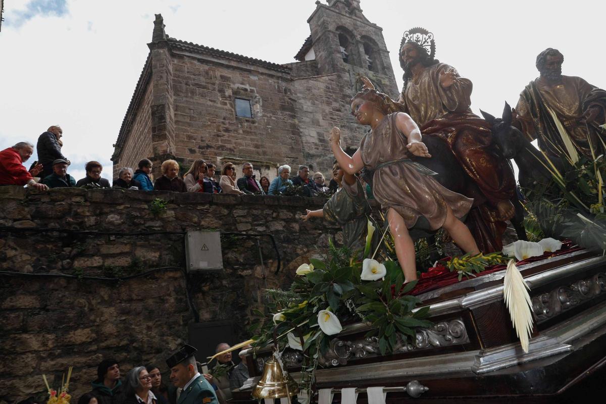 EN IMÁGENES: el álbum fotográfico de los mejores momentos de la Semana Santa de Avilés EN IMÁGENES: el álbum fotográfico de los mejores momentos de la Semana Santa de Avilés