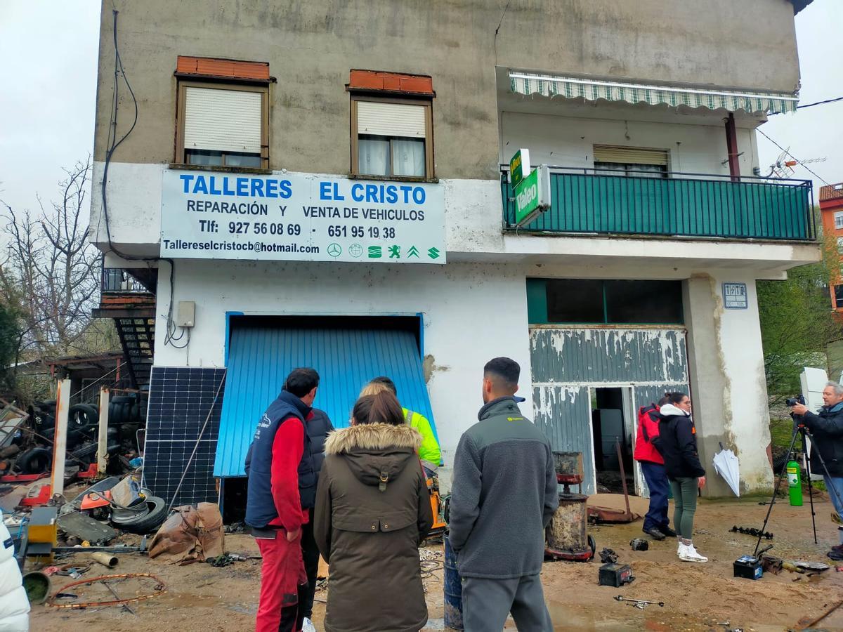 El taller arrasado por la riada en Jarandilla de la Vera