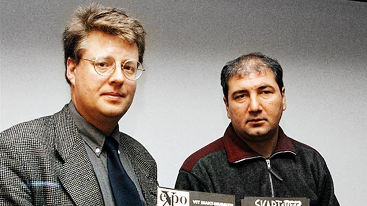 Stieg Larsson y su amigo Kurdo Baksi (derecha).