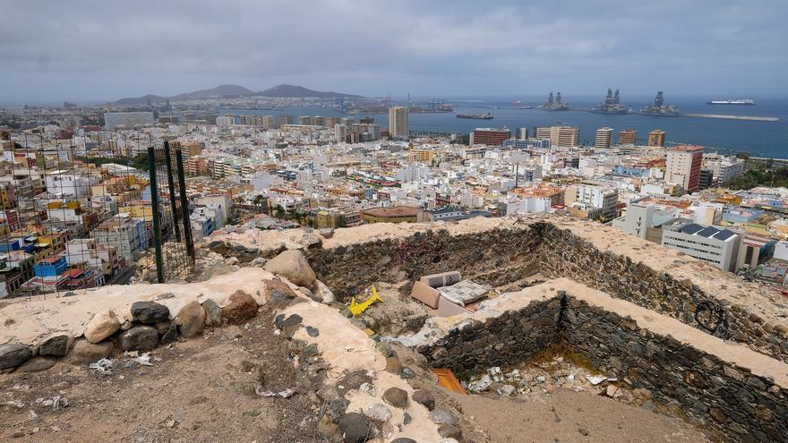 Defensa mantiene el bloqueo e  impide recuperar el mirador de San Nicolás