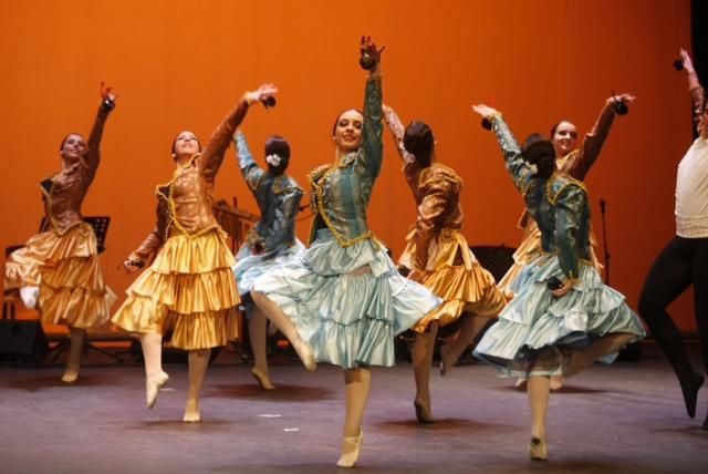 FOTOGALERÍA/ El 50 aniversario del Conservatorio de Danza Luis del Río