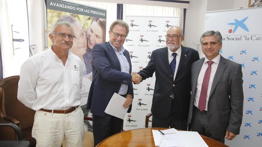 Momento de la firma de convenio de colaboracion