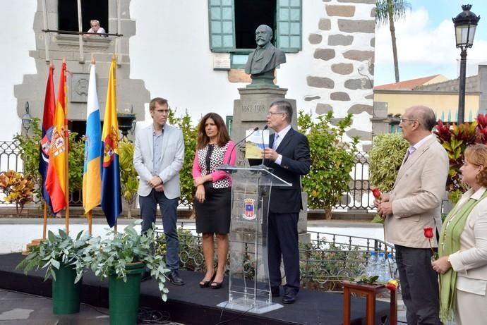 OFRENDA FLORAL 175 AÑOS FERNANDO LEÓN Y CASTILLO