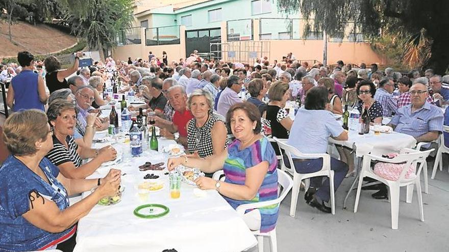 Niños y mayores copan la jornada festiva en l’Alcora