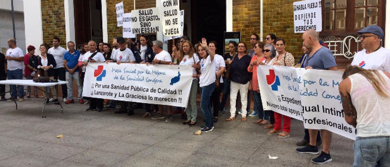 La mesa sanitaria insiste en reclamar la radioterapia porque &quot;la salud no espera&quot;