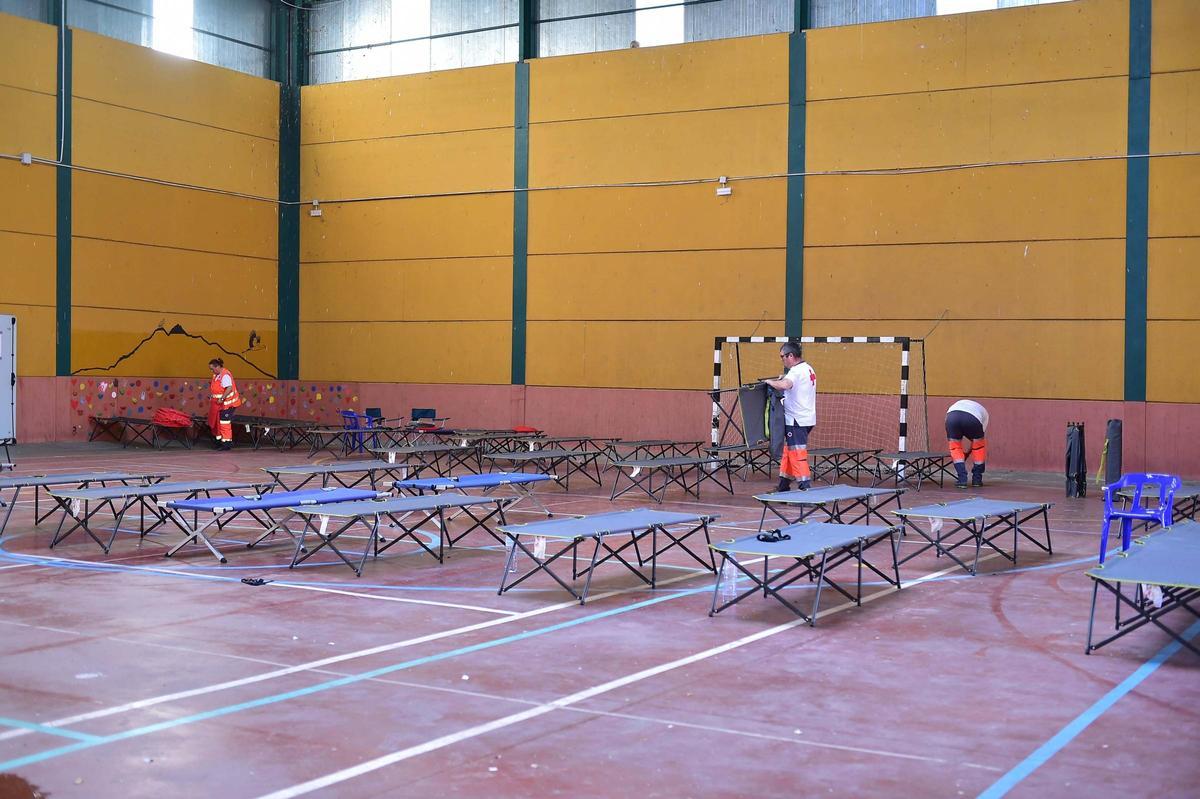 Fotogalería | Segundo día del incendio de Casas de Millán: los evacuados ya pueden volver a sus viviendas