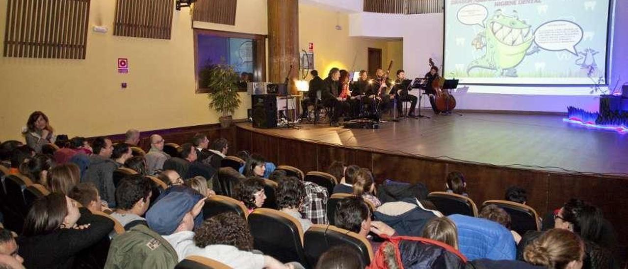 Un concierto didáctico celebrado en el auditorio del Conservatorio del Nalón.