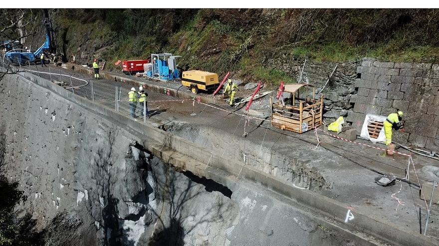 La apertura de la línea de tren Ourense- Monforte se retrasa a septiembre por “daños en un muro”