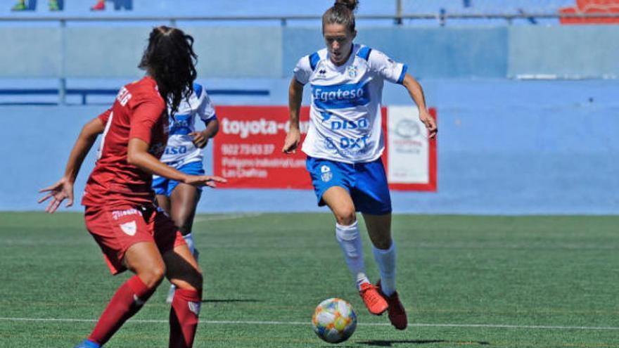 Eva Llamas en el partido ante la EDF Logroño, equipo que le ha pretendido.