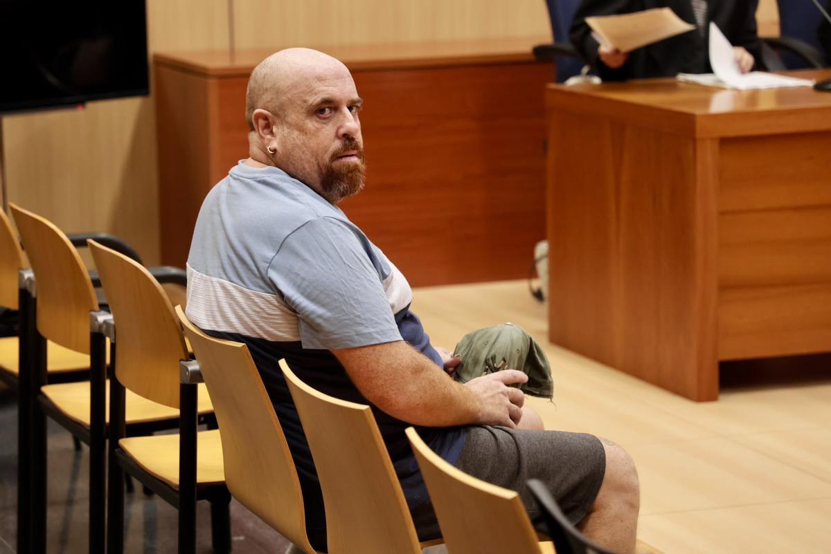 «Si la meva parella m’hagués explicat que el propietari l’estava violant mentre jo treballava, aquest judici seria per una altra cosa»