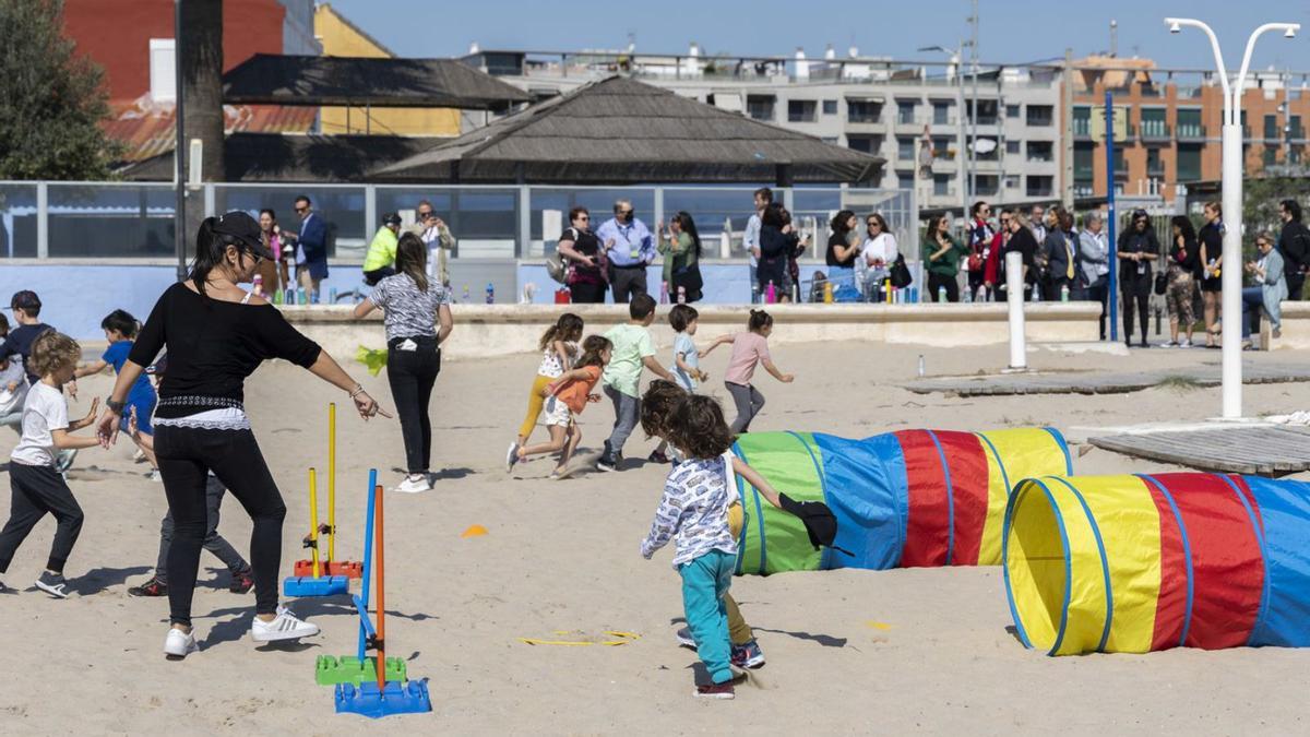 Un colegio abierto al mar que encandila a los expertos internacionales