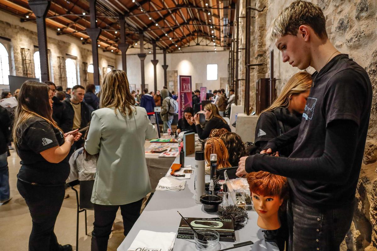 Imágenes de la Fira d'Habilitats FP de L’Alcoià y el Comtat