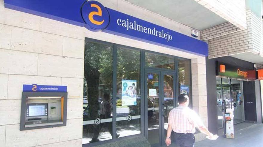 Cajalmendralejo compra un paquete accionarial de Bankia