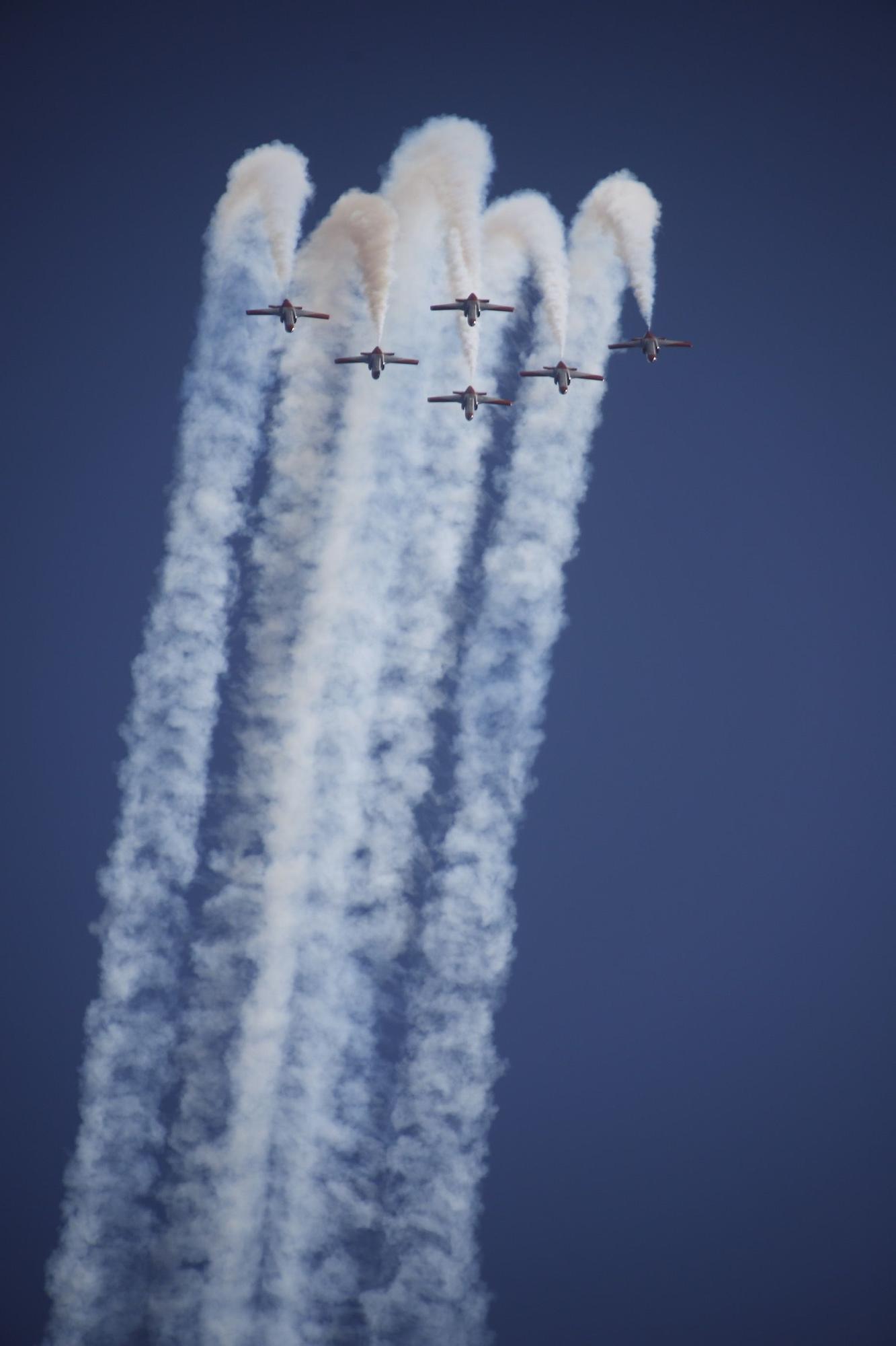 Espectáculo aéreo de Patrulla Águila en Málaga