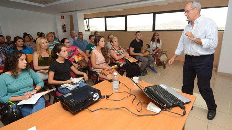 La alerta máxima reduce a la mitad la asistencia a las jornadas de salud