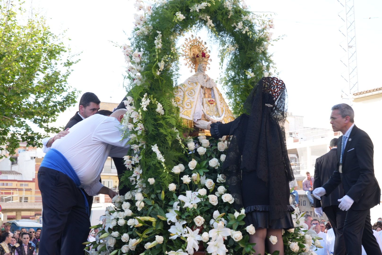 Galería de imágenes: La Virgen del Lledó llega a la plaza de la Virgen del Carmen en el Gau