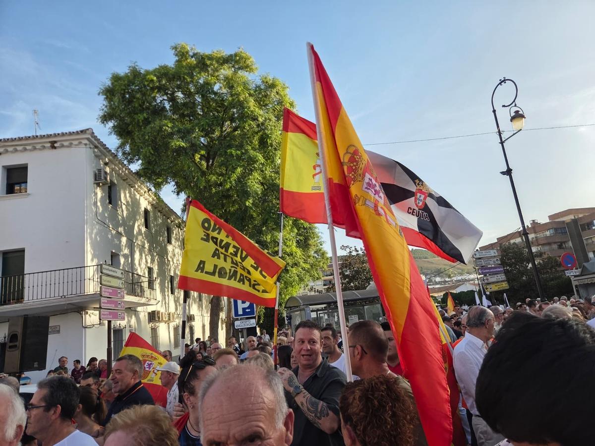 Apoyo masivo en Antequera a Ceuta y sus ciudadanos