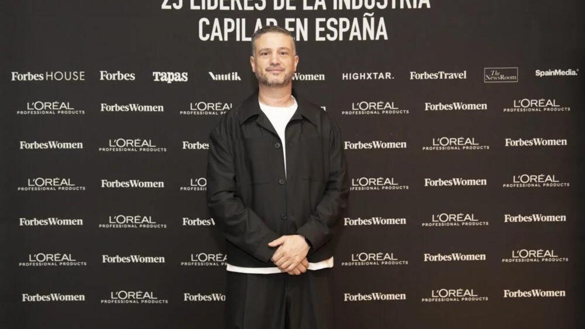 Eduardo García director creativa de Voga Estilistas