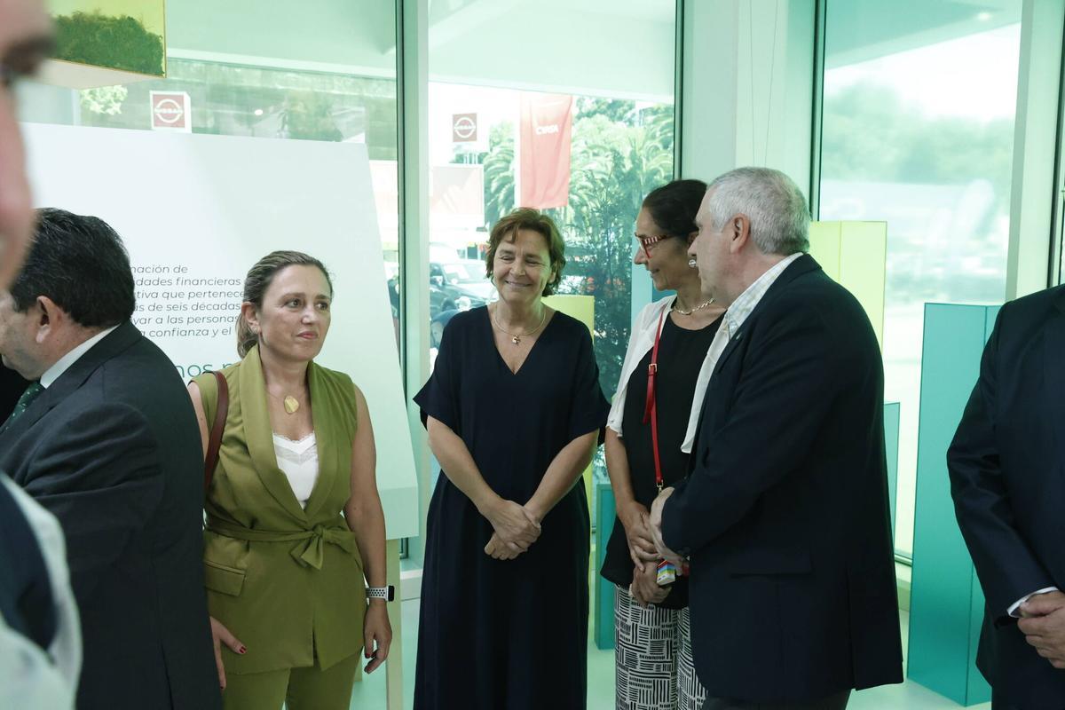 La inauguración institucional del pabellón de Caja Rural de Asturias en la Feria de Muestras, en imágenes