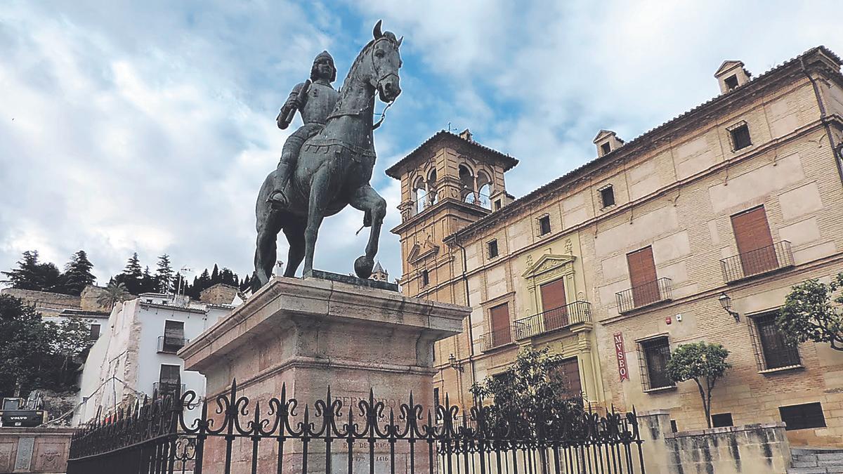 Imagen Monumento al rey Fernando en Antequera, localidad que conqistó como regente de Castilla