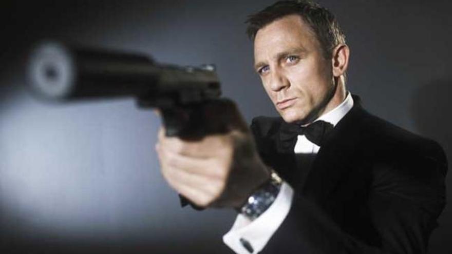 Daniel Craig es James Bond.