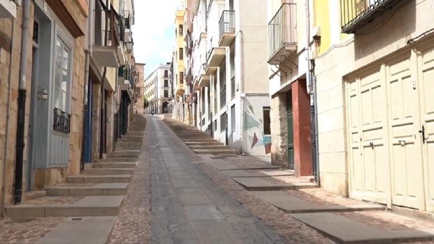 VÍDEO | Sube la cuesta de Balborraz... ¡con los cabezudos!