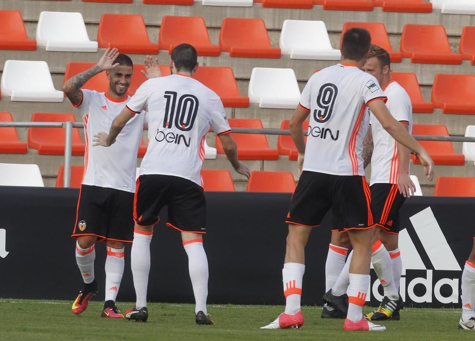 Las mejores imágenes del Valencia Mestalla - AE Prat