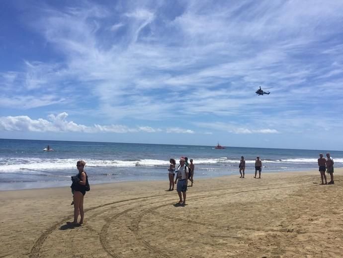 Fallece un bañista en Playa del Inglés