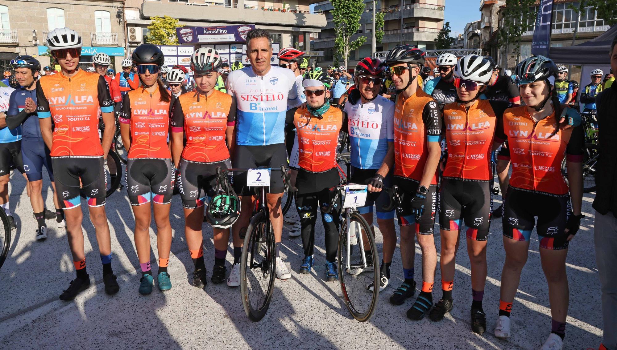 Induráin y Álvaro Pino 'lideran' el pelotón ciclista en Paradanta