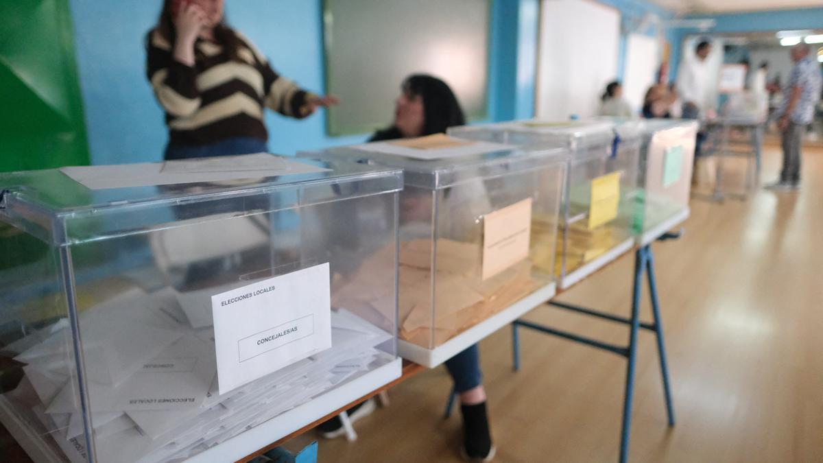 Ambiente de elecciones en los colegios electorales.