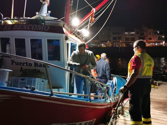 Búsqueda de un hombre en la playa de Guayedra