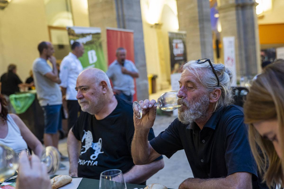 Les millors imatges del sopar de la Festa del Tomàquet 2026