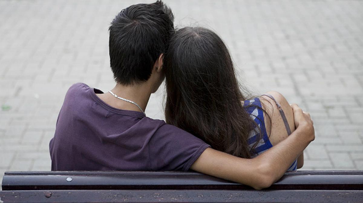 Un terç dels joves no consideren violència de gènere controlar la vida de la parella.