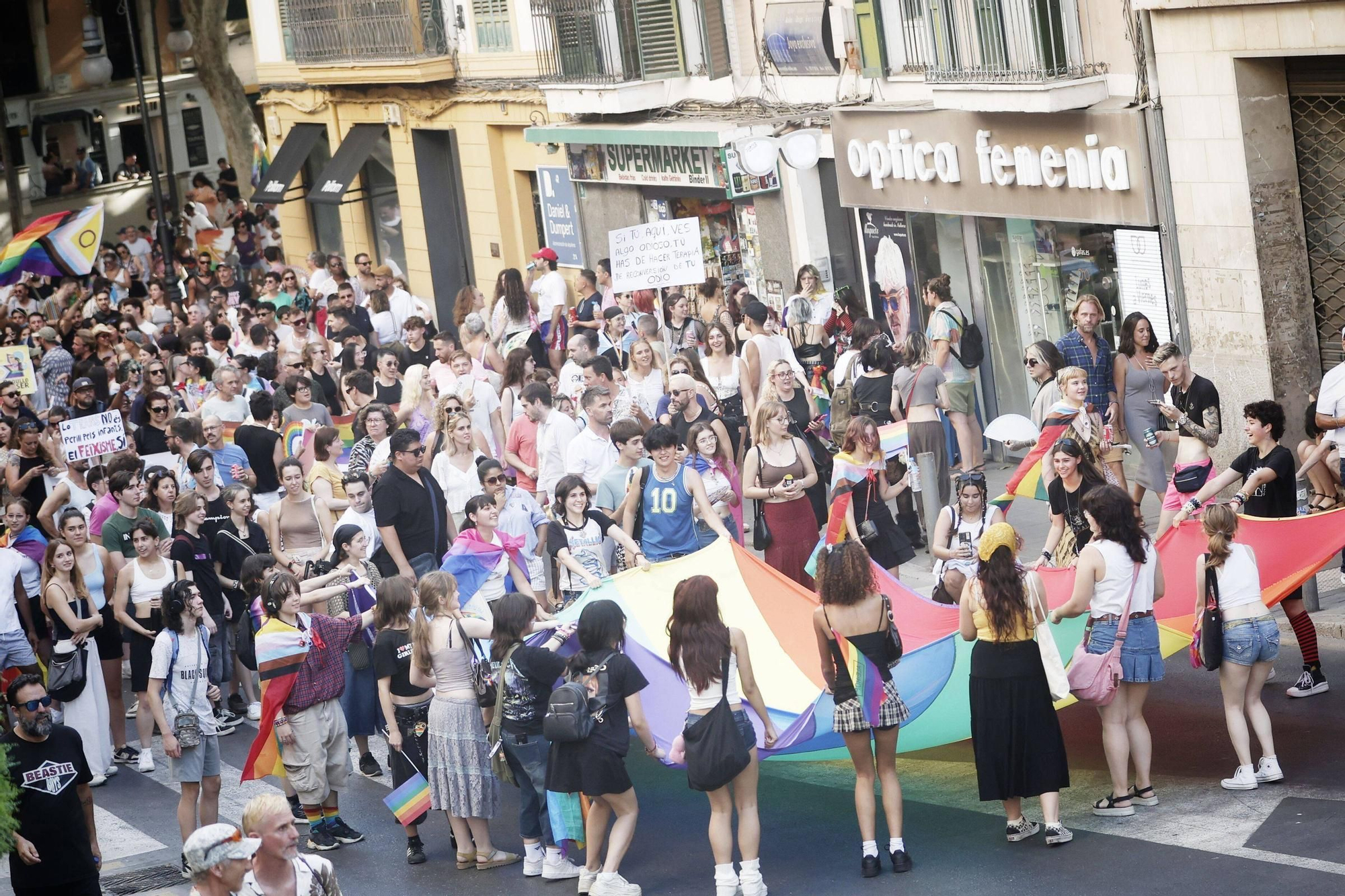 Orgullo 2025: las imágenes de las manifestaciones de Palma