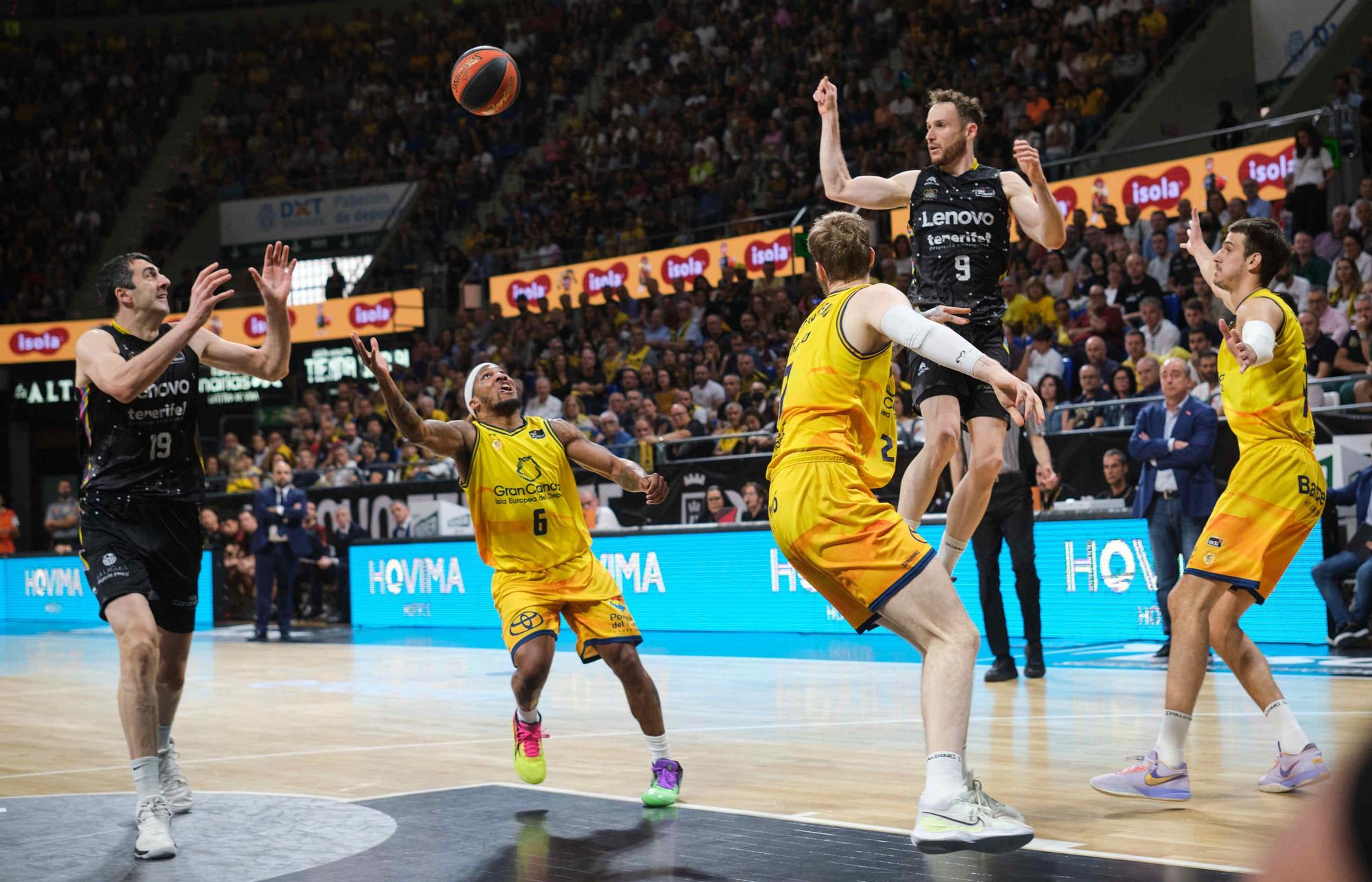 Derbi canario de baloncesto entre el Lenovo Tenerife y el Gran Canaria