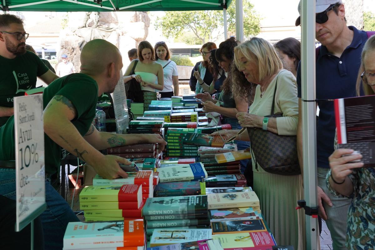 Sant Jordi 2026, libros y rosas