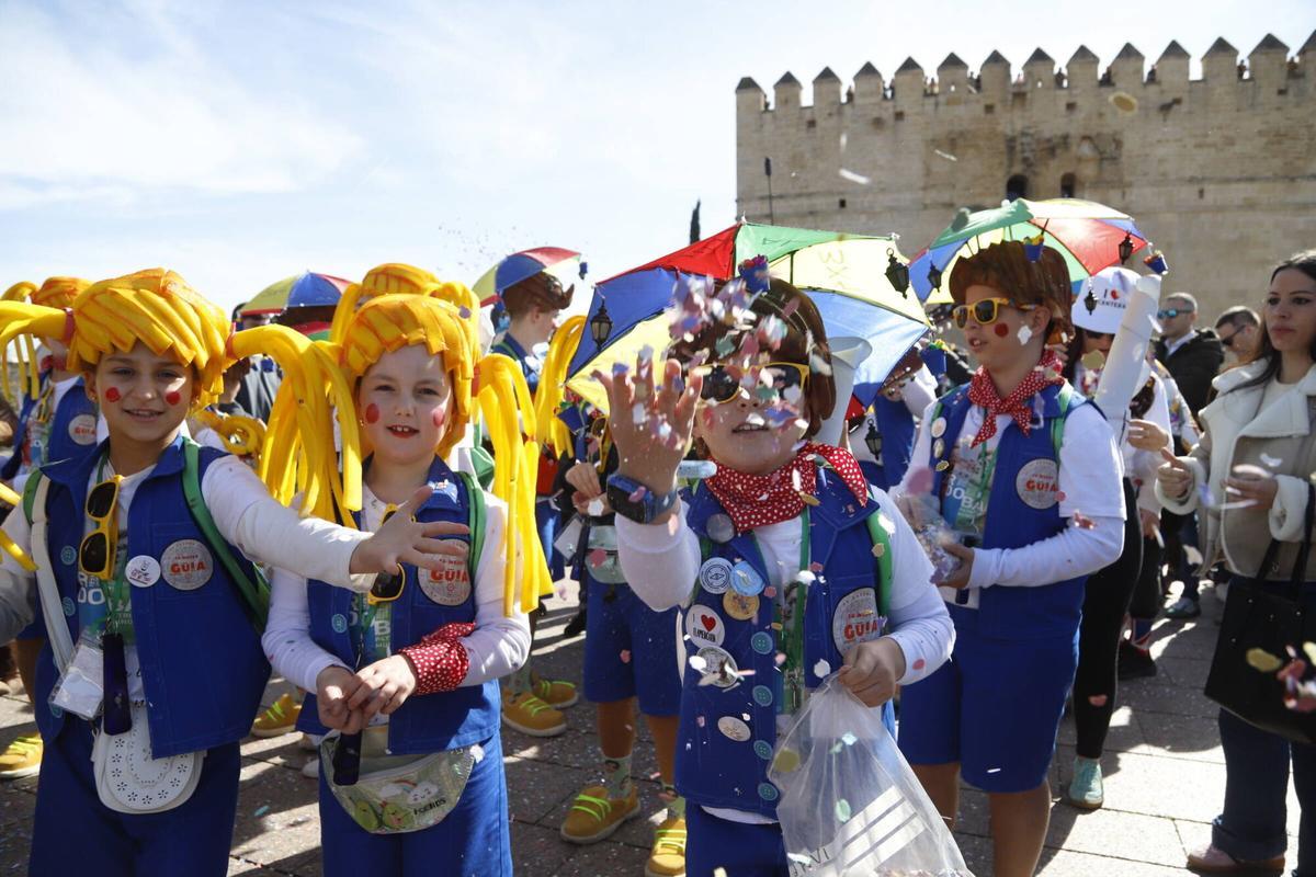 El pasacalles de Carnaval, en imágenes
