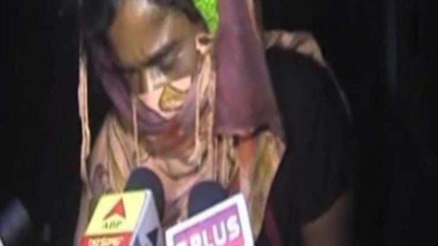 Esta mujer india ha sido violada por orden tribal