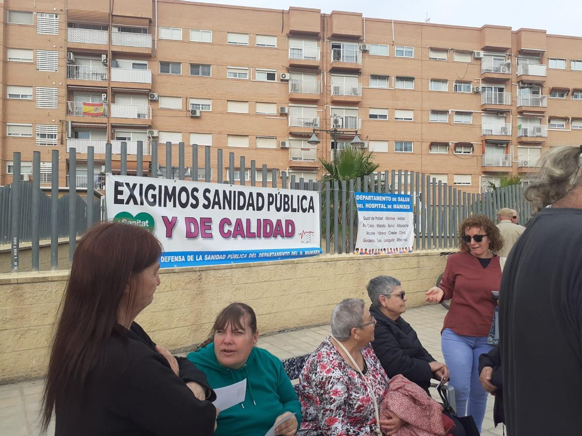Pancartas en la protesta.