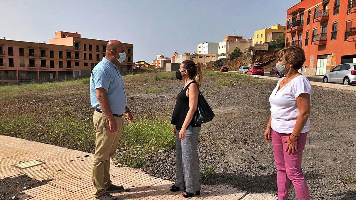 José Domingo Regalado, Rosa Dávila y María de la O Gaspar.