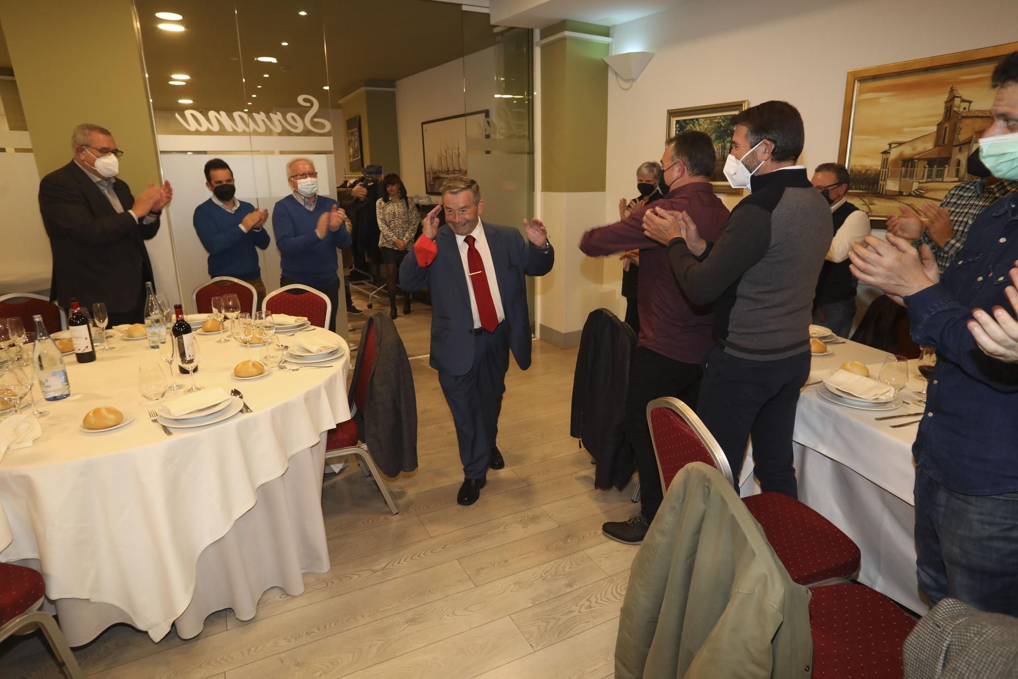 Homenaje del fútbol avilesino a Maxi González Asprón por su retirada