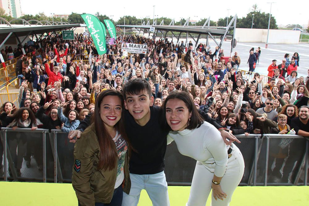 Firma de discos de Noelia, Marta y Dave de OT en Málaga