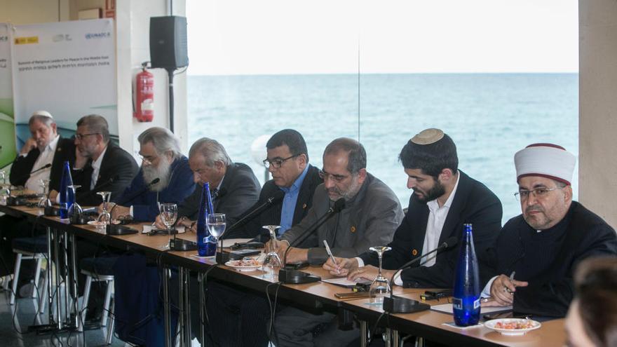 Un momento de la reunión en Casa Mediterráneo en Alicante