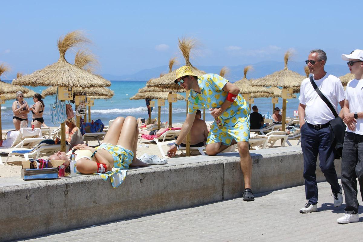 Bundesliga-Saison vorbei: Die Fußballer nehmen wieder die Playa de Palma ein