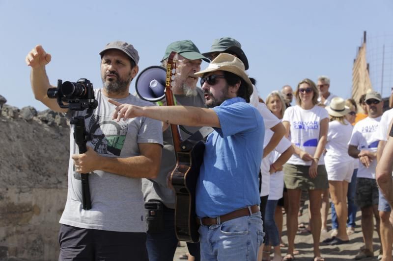 Flashmob en la playa La Tejita