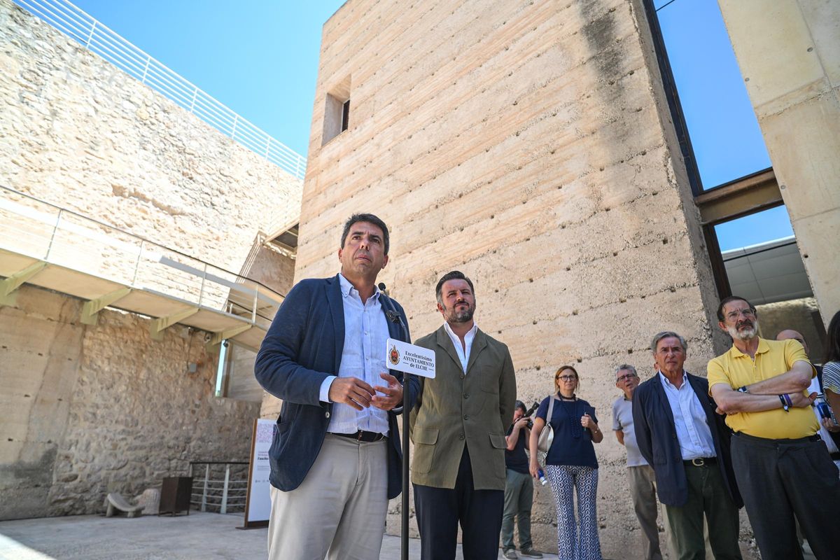 Carlos Mazón con Pablo Ruz en la reapertura del Palacio de Altamira este viernes en Elche