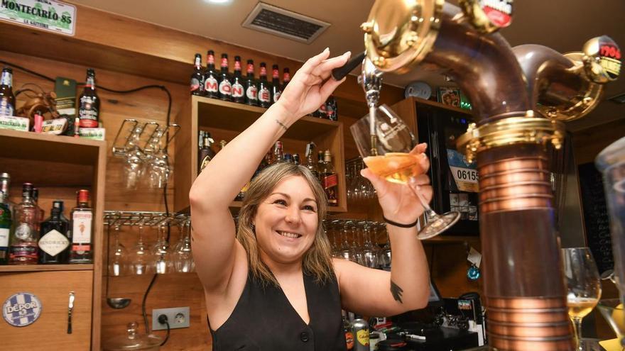 El bar de A Coruña que aún tiene cerveza a 1,50 euros: "Quería algo propio y estoy intentando levantarlo"