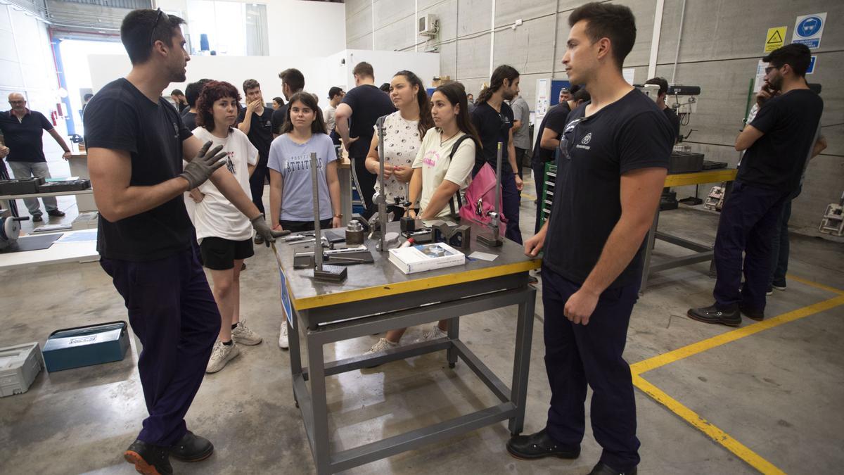 Jornada de puertas abiertas en el Centro de Formación Profesional de Galmed.