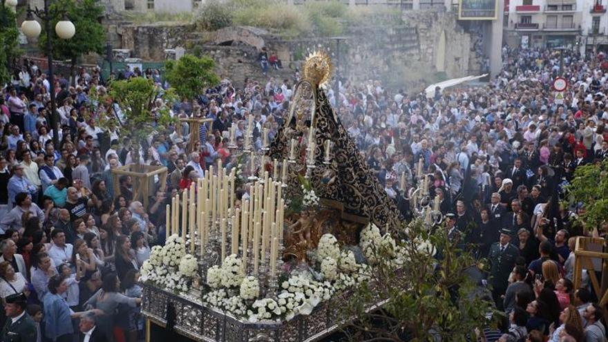 Los Dolores acerca su titular a los niños a través de un taller